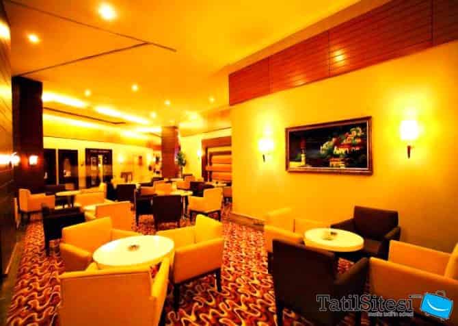 Crystal Admiral Resort Suites Spa 